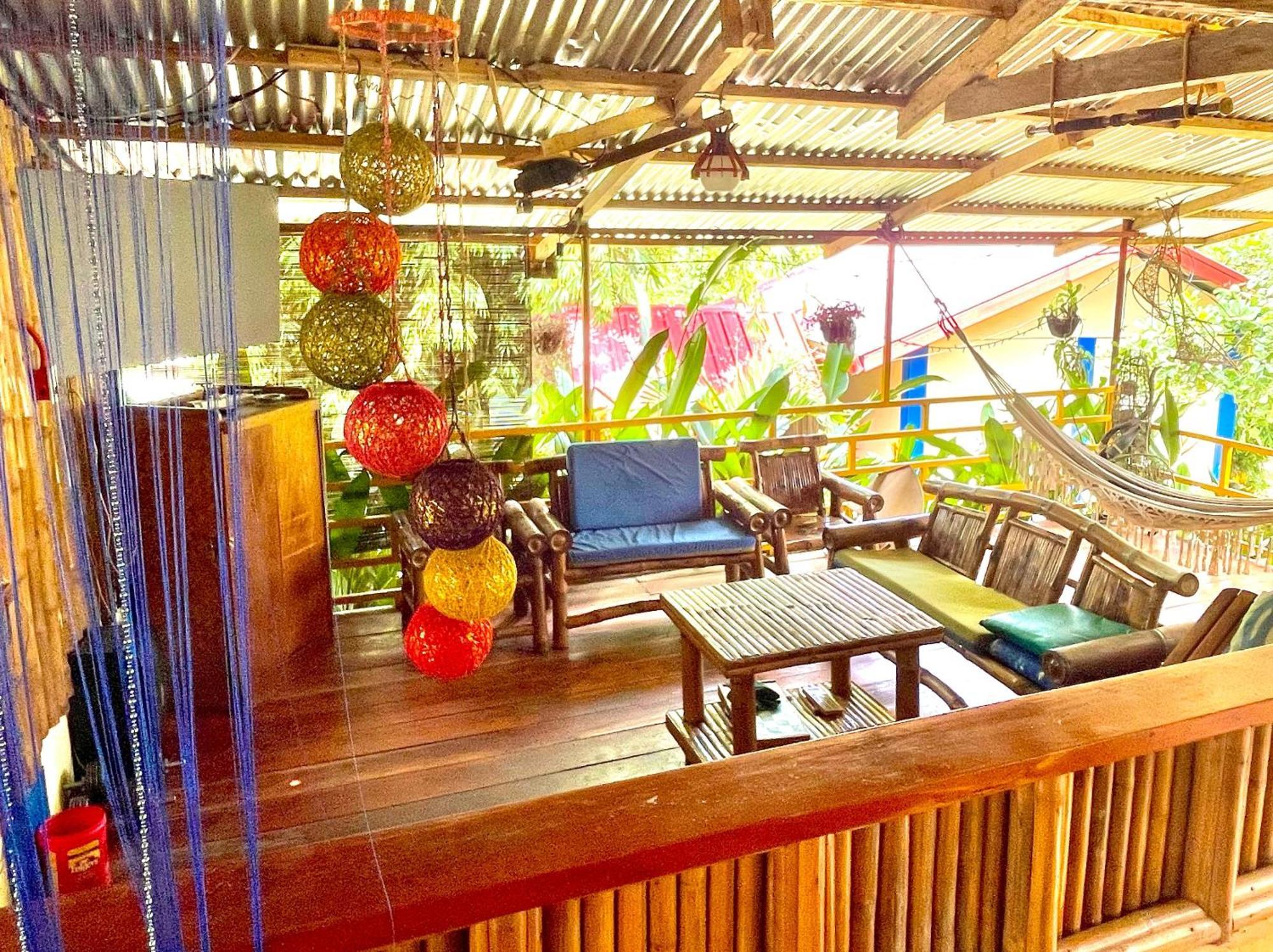 Blue Moon Guesthouse Puerto Princesa Εξωτερικό φωτογραφία
